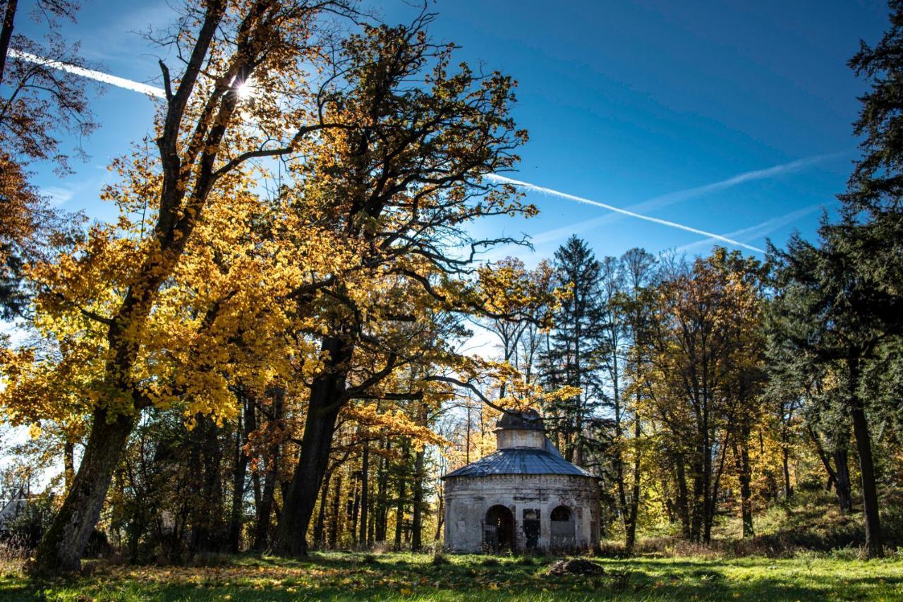 Pałac Gorzanów Exterior foto